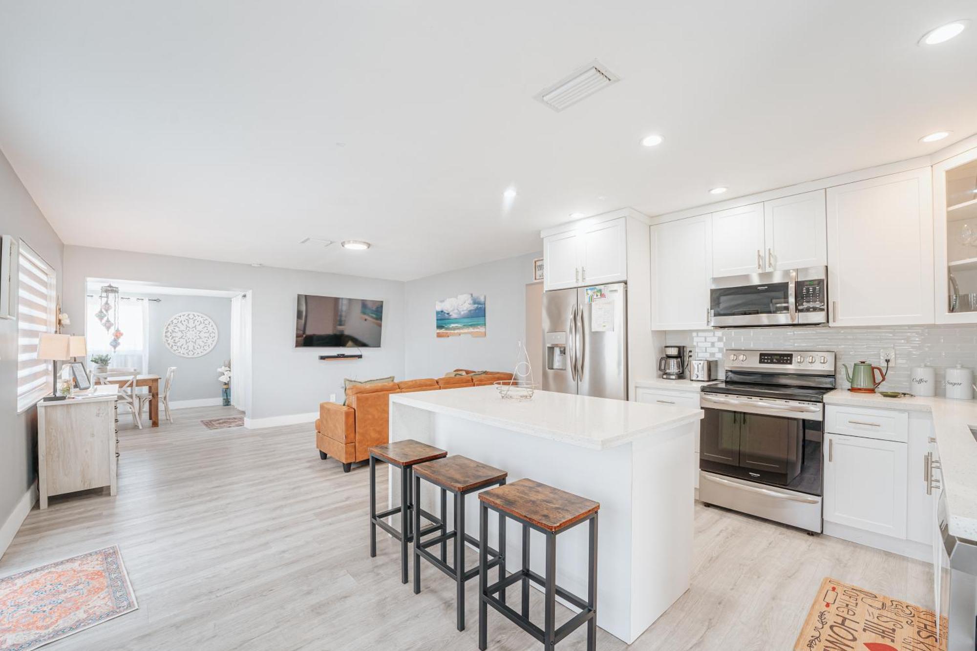 Home With A Pool Close To Beach And Fll Airport Pool Heated October- March Fort Lauderdale Bagian luar foto